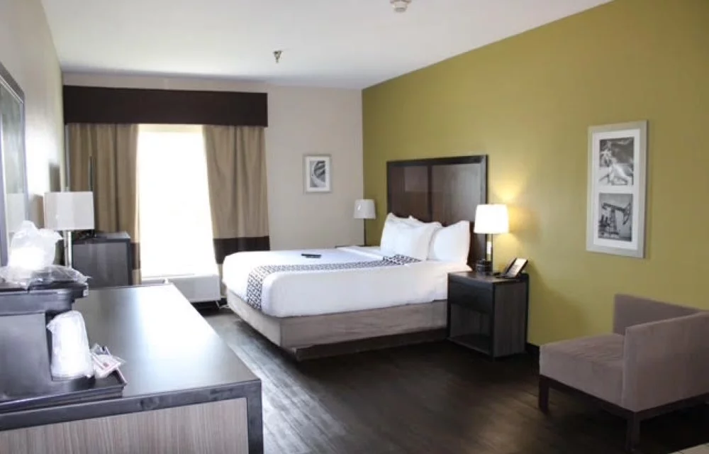 Ullah Lodging Inc - Jacuzzi Room